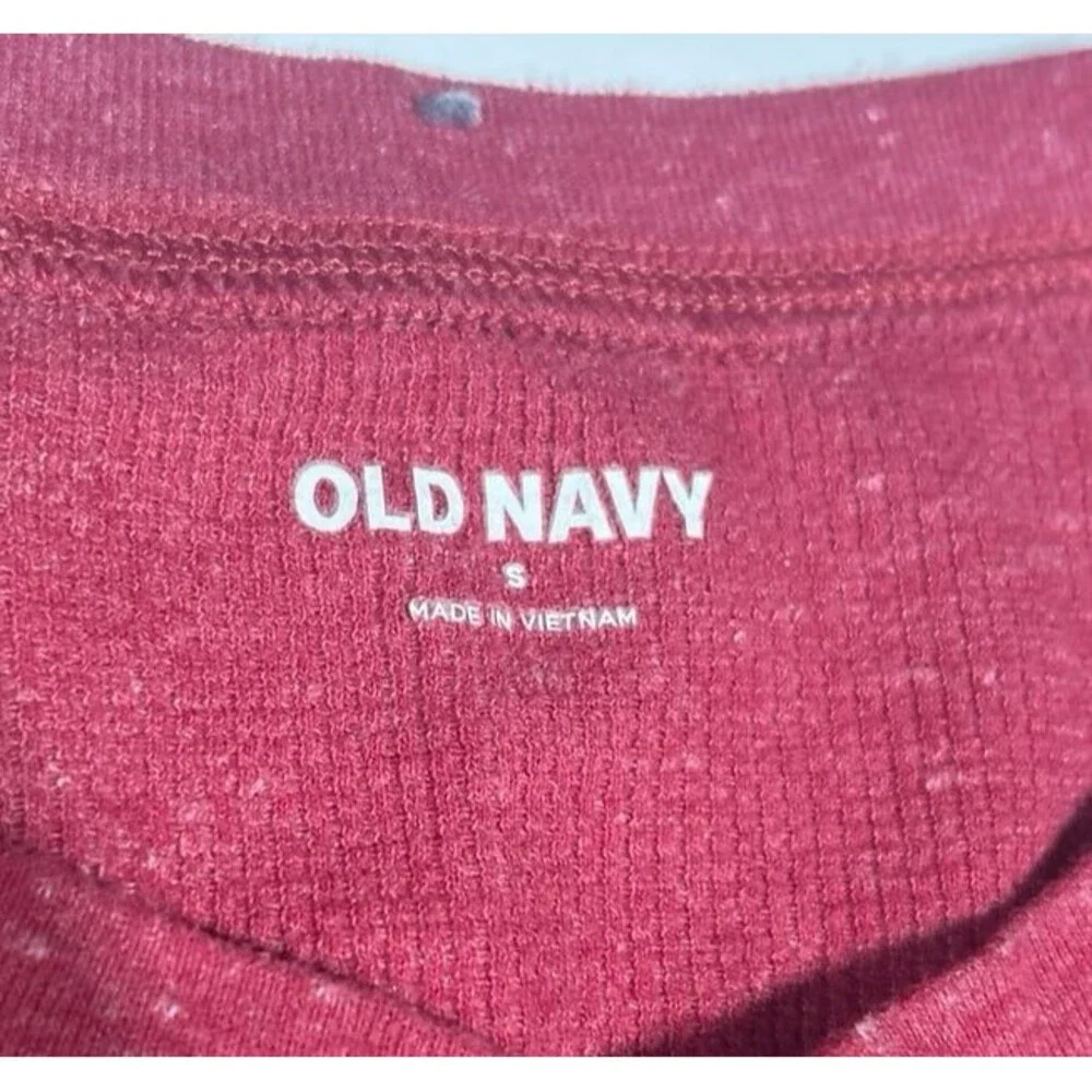 Old Navy Men's Maroon Waffle Knit Henley Shirt - Size Small